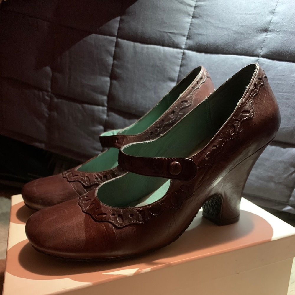 Bieviel Pantha Footwear